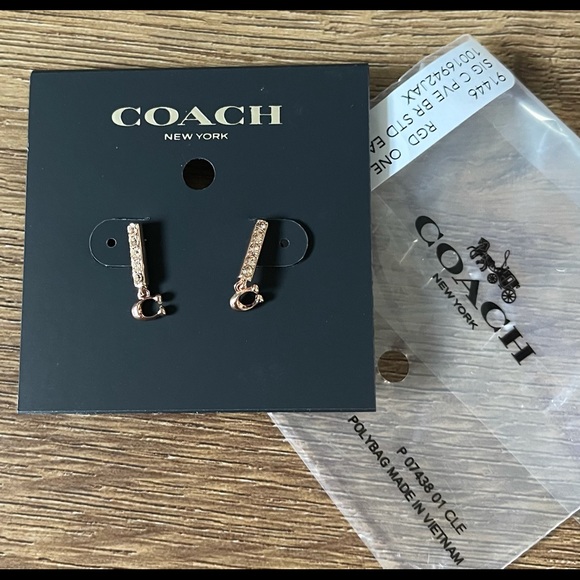 COACH-NWT Rose Gold, Crystal Signature “C” Earrings - Picture 7 of 10